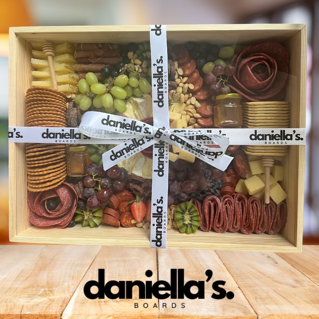 Large Charcuterie Board (4-6 People)