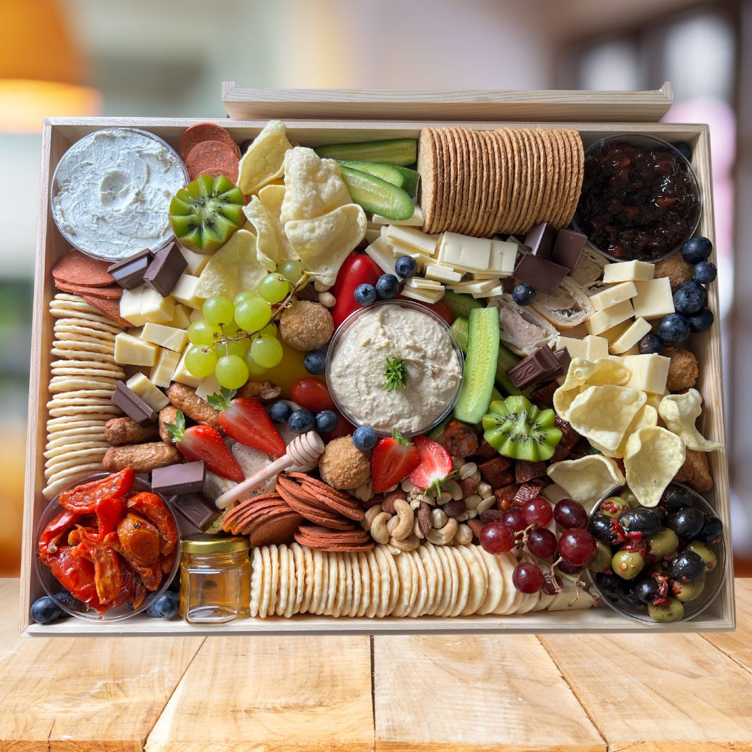 Large Charcuterie Board (4-6 People)