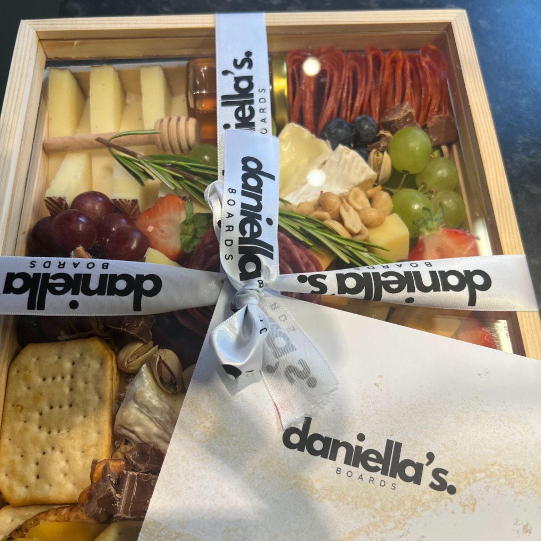 Large Charcuterie Board (4-6 People)